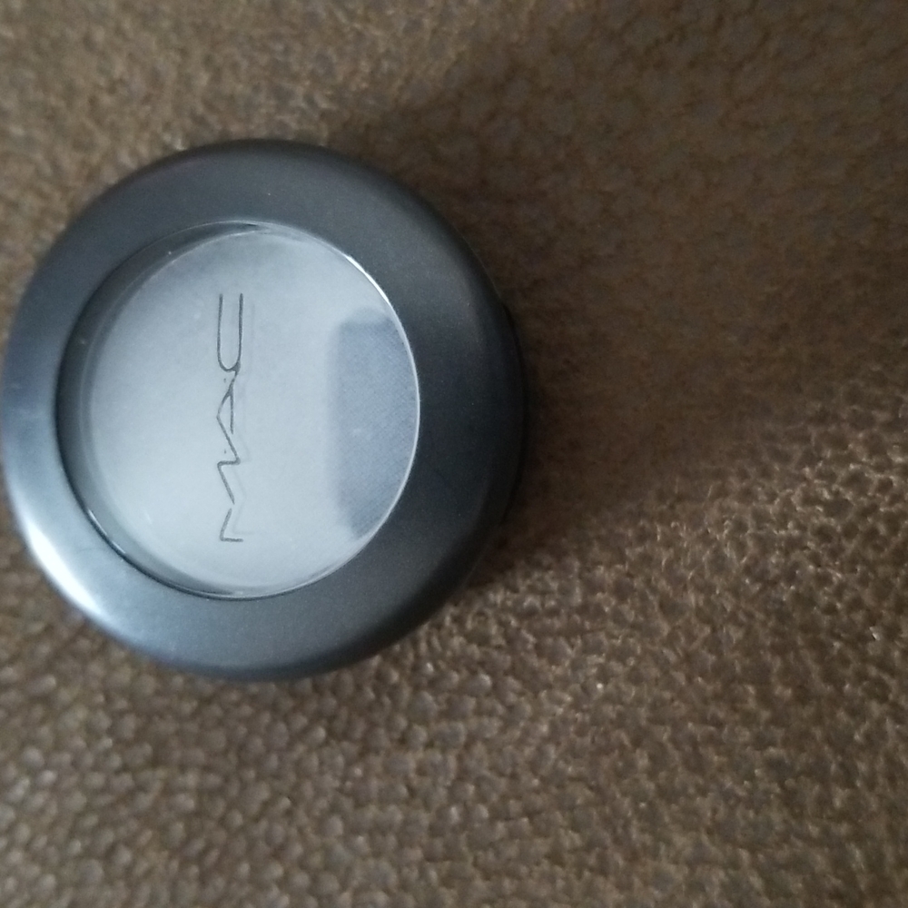 MAC frost eyeshadow